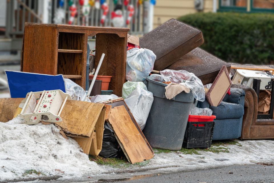 家具回收怎麼做？ 回收家具可以找搬家公司？5個傢俱回收方法